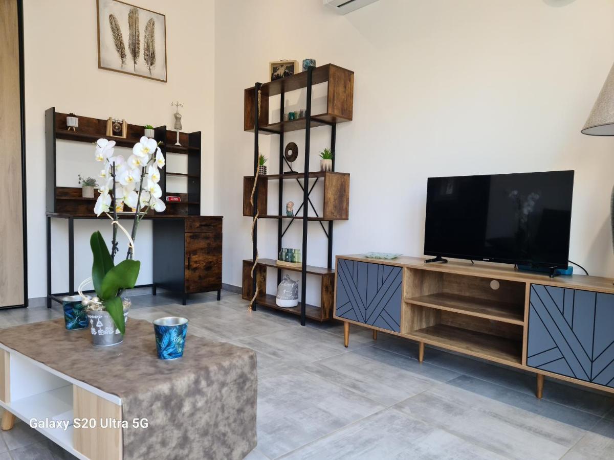 트레 Mas Gabelys Superbe Vue Sainte Victoire Jardin Terrasse Et Piscine 아파트 외부 사진